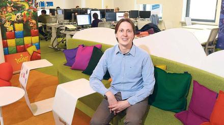 Helle Räume, bunte Möbel. 30 Mitarbeiter hat Büroleiter Gabriel Hacker derzeit in Berlin. Wenn aus deren Ideen marktfähige Produkte werden, wird aufgestockt.