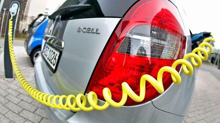 Der Wettbewerb um effiziente Batterien für E-Autos ist hart umkämpft.