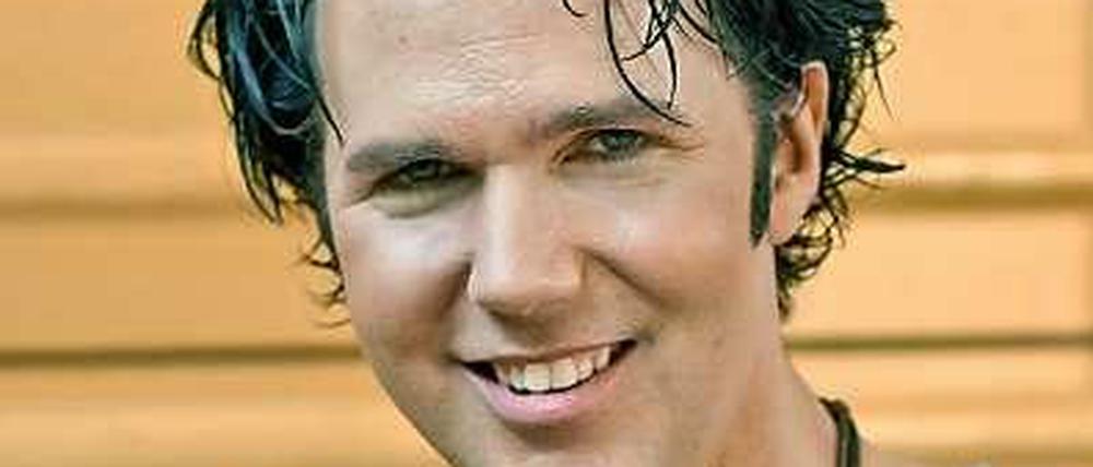 „Wer hat mir den Toast geklaut? Der Hundi!“ Neue Songs von Alexander Marcus gibt´s auf seinem neuen Album "Kristall".