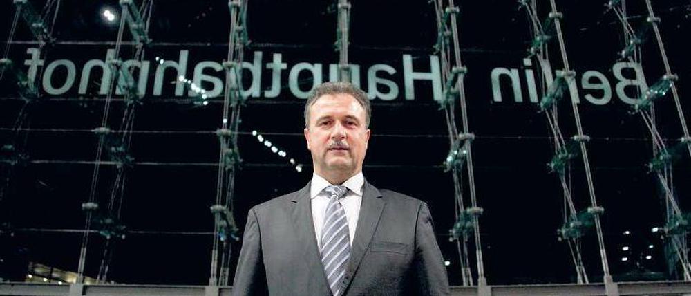 Tunnelblick. Claus Weselsky war selbst Lokführer, heute vertritt er 16 000. Der Sachse gilt als harter Verhandlungspartner und Freund der Wiener Klassik.