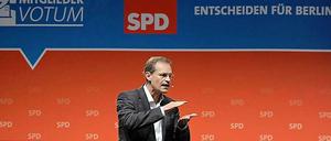 Stadtentwicklungssenator Michael Müller ist der Favorit bei Wirtschaft und Gewerkschaften.