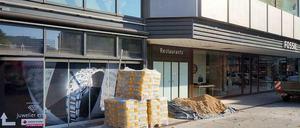 Vapiano ante portas. Im früheren Mövenpick-Restaurant des Europa-Centers wird gebaut, der Nachfolger macht wohl im November auf.