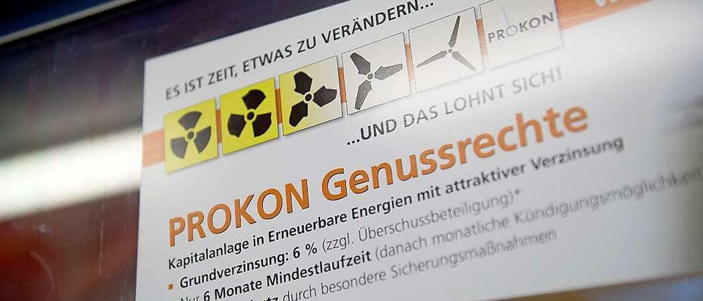 Mit solchen Aufklebern hat der Windkraftfinanzierer Prokon Werbung in Bussen und Bahnen gemacht. Von Risiken war jedoch keine Rede.