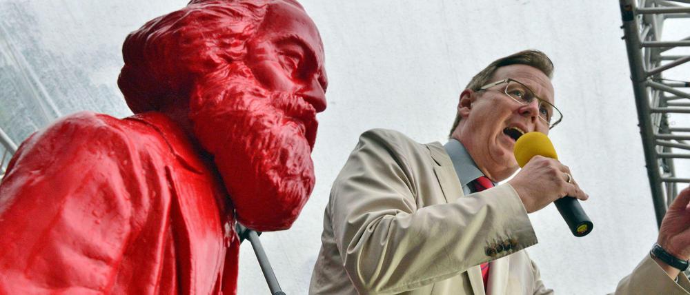 Der erste seiner Art. Bodo Ramelow könnte als Linken-Politiker Ministerpräsident werden. Nicht allen gefällt diese Premiere.