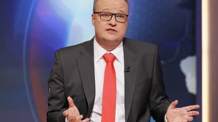 Oliver Welke ist der Klärwerker des Politikbetriebs.