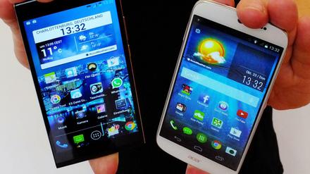 Das Trendy4 Tiger (links) spielt in der Smartphone-Oberklasse. Auch das Acer Liquide Jade plus ist mehr als ein Einsteigersmartphone.