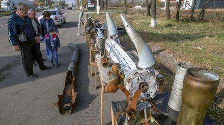 Zurückgelassene Munitionsreste der Armee in der ostukrainischen Stadt Makievka. Für den Abwurf von Streubomben gibt es noch keine Beweise.