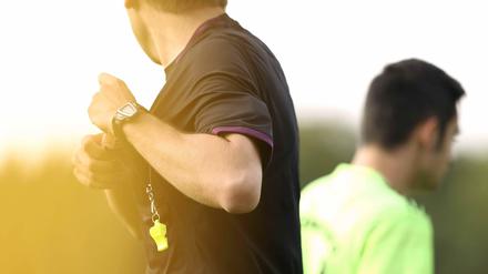 Schwere Entscheidungen. Schiedsrichter müssen sich vor allem im Amateurbereich einiges anhören. 
