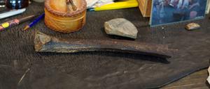 Erbgut aus dem Oberschenkelknochen eines 45000 Jahre alten Menschen aus Sibirien (Ust-Ishim) half aufzudecken, wieviel Genmaterial moderne Menschen vom Neandertaler geerbt haben.