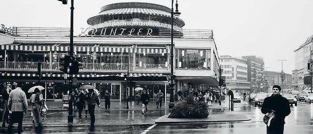 Das Kranzler Eck in Berlin fotografierte Lange 1994.