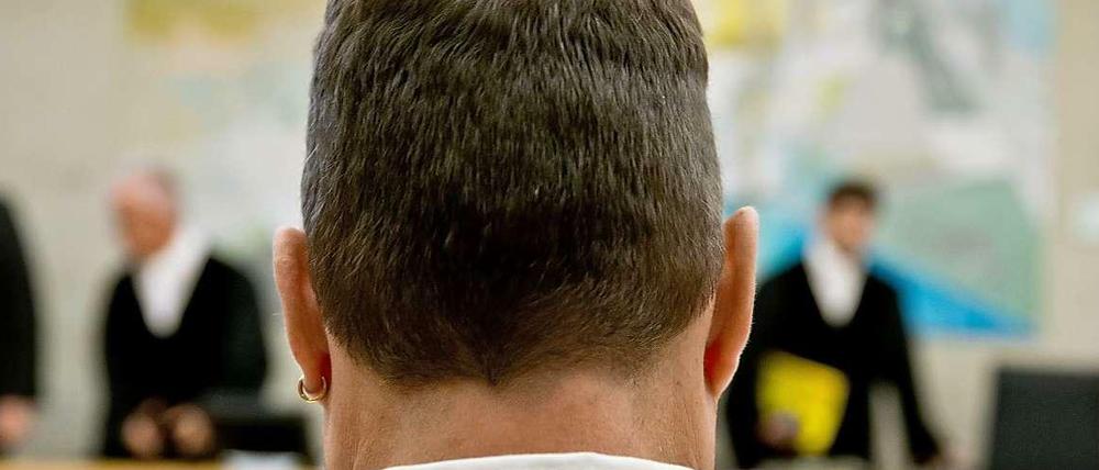 Der Autobahnschütze vor Gericht. Die Anklage fordert zwölf Jahre Haft.