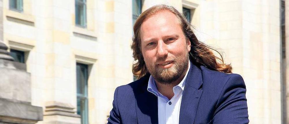 Mir san mim Radl do. Als Fraktionsvorsitzender hat Anton Hofreiter Anspruch auf die Fahrbereitschaft des Bundestags. Er fährt jedoch lieber Rad.