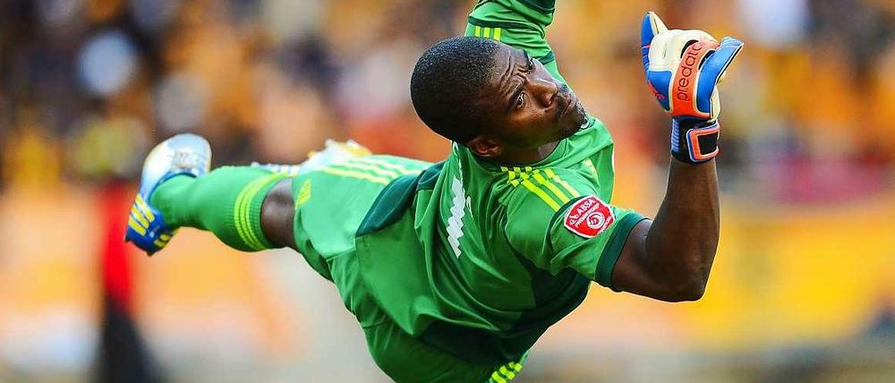 Der Fliegende. Der südafrikanische Nationaltorwart Senzo Meyiwa stand noch am Samstag im Tor seines Vereins Orlando Pirates in Soweto. Am Sonntag wurde er erschossen.