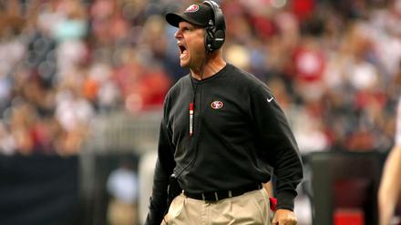 Der Jürgen Klopp der NFL: Jim Harbaugh ist für seine Ausraster an der Seitenlinie berüchtigt. 