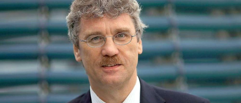 Korrupt? Jedenfalls hat die Staatsanwaltschaft einen Strafbefehl gegen den früheren BER-Techikchef Jochen Großmann beantragt. Ein Strafbefehl ist wie ein Urteil, nur dass es vorher keine Verhandlung gab.