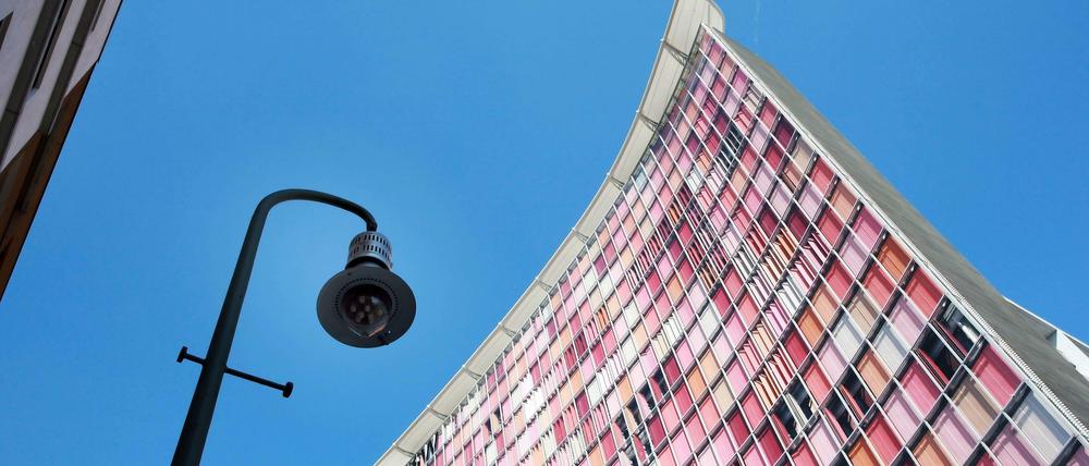 Kahlschlag. In der Berliner GSW-Zentrale fallen 150 von 320 Stellen weg.