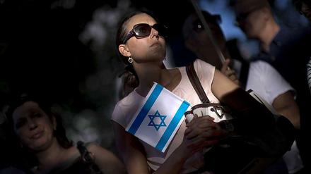 Solidarität mit Israel zeigt diese junge Deutsche.