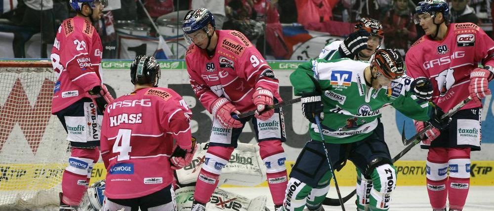 Glücklos auch im Heimspiel: Die Eisbären mussten auch zuhause gegen Iserlohn eine Niederlage hinnehmen.