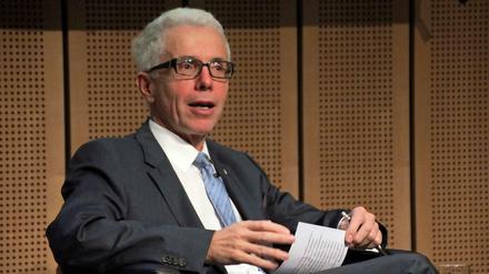 Air-Berlin-Chef Wolfgang Prock-Schauer bei seinem Auftritt vor rund 200 Gästen bei der Berliner Industrie- und Handelskammer. 