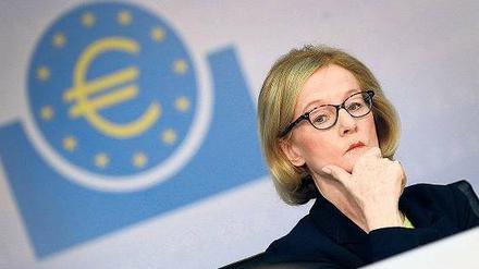 Streng, nicht gestresst. Danièle Nouy, die Chefin der neuen Euro-Bankenaufsicht, bei der Präsentation der Ergebnisse.