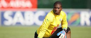 Senzo Meyiwa auf einem Archivbild beim Training. Südafrikas Nationaltorwart und Kapitän starb am Wochenende bei einer Schießerei bei einem Überfall zum Opfer.