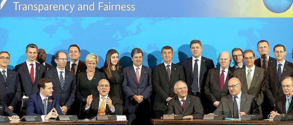 41 Staaten haben unterzeichnet - Wolfgang Schäuble war zufrieden.