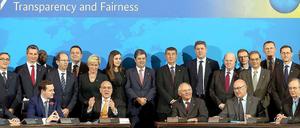 41 Staaten haben unterzeichnet - Wolfgang Schäuble war zufrieden.