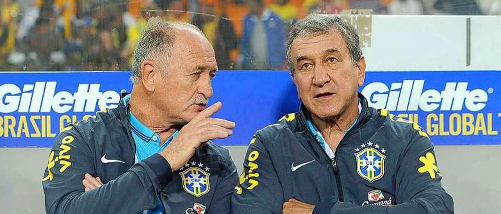 Carols Alberto Parreira (r.) saß beim 1:7 gegen Deutschland selbst auf der Bank - als technischer Direktor der brasilianischen Mannschaft. 