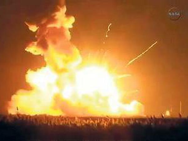 Zuvor explodiert. Raumfähre Cygnus.