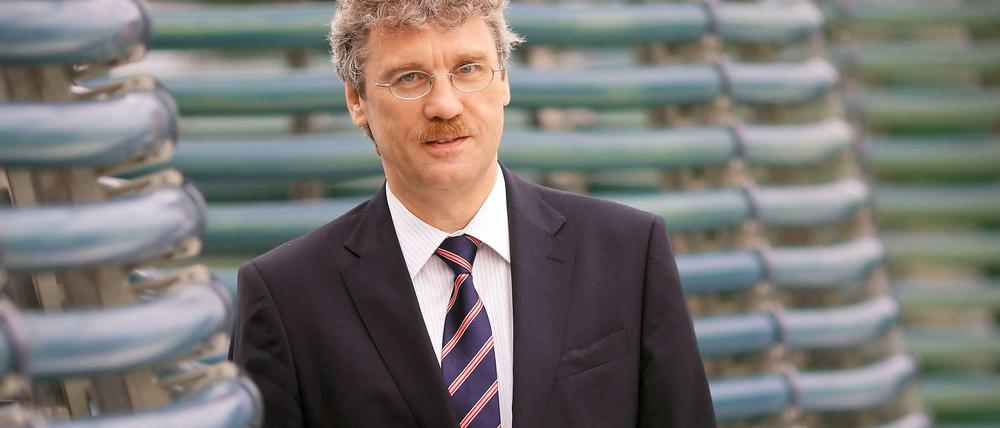 Großmann ist wegen Bestechlichkeit und Betrugs zu einer Bewährungsstrafe von einem Jahr und einer Zahlung von 200.000 Euro verurteilt worden