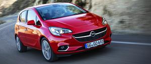 Dynamisch: Der Opel Corsa erreicht zwar nicht ganz die sehr gute Handlichkeit eines Fabia, geht aber viel dynamischer ums Eck als der Vorgänger. 