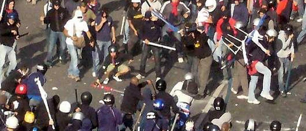 Fußball als Vorwand. Auf italienischen Straßen kommt es rund um die Ligaspiele regelmäßig zu Ausschreitungen.