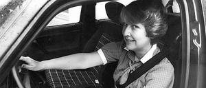 Der Gurt im Auto war den Deutschen Mitte der 1970er Jahre sehr suspekt.
