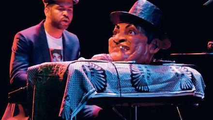 Einladung zum Maskenball. Der Pianist Jason Moran im Haus der Berliner Festspiele. 