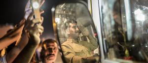 Nachschub. Peschmerga-Kämpfer erreichen über die Türkei kommend Kobane im Norden Syriens.