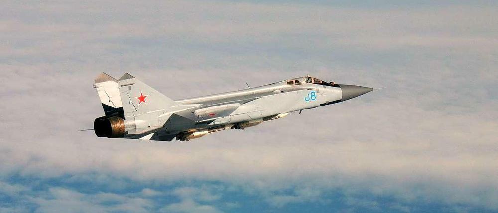 Ein russischer Mikoyan-MiG-31-Bomber, aufgenommen von der norwegischen Armee.