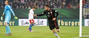 Robert Lewandowski leitete den Sieg des FC Bayern München mit dem frühen 1:0 ein.