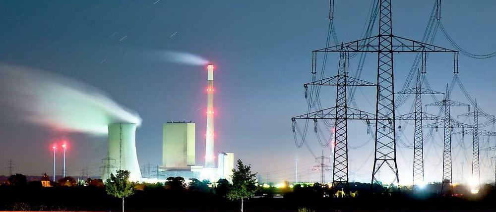 Sorgendkind Kohlekraft: Die Betreiber fossiler Anlagen bekommen ein problem. Das Foto zeigt Kraftwerk Mehrum in Hohenhameln im Landkreis Peine (Niedersachsen) Ende Oktober 2014.