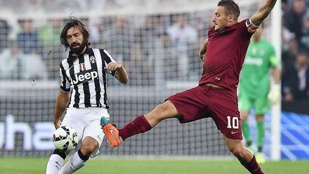 Alt, älter, Serie A: "Totti (m.), Pirlo (l.) und Buffon, die werden da auf Händen getragen"