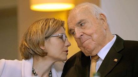 Altbundeskanzler Helmut Kohl (CDU) mit seiner Ehefrau Maike Kohl-Richter.