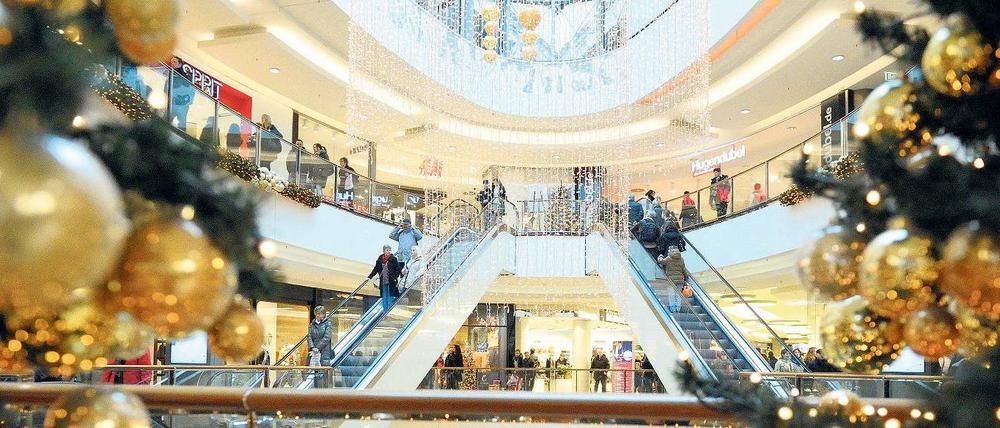 Goldene Zeiten. Mit dem Novembergehalt zahlen viele Arbeitgeber ihren Beschäftigten ein Weihnachtsgeld aus. Für Einzelhandelsgeschäfte und Shoppingcenter beginnt damit die umsatzstärkste Zeit des Jahres.