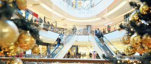 Goldene Zeiten. Mit dem Novembergehalt zahlen viele Arbeitgeber ihren Beschäftigten ein Weihnachtsgeld aus. Für Einzelhandelsgeschäfte und Shoppingcenter beginnt damit die umsatzstärkste Zeit des Jahres. 