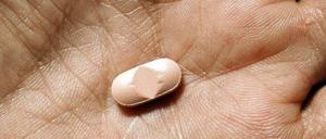 Medikamente gegen hohes Cholesterin sind keine Wundermittel, können aber die Gefahr durch Gefäßleiden verringern.