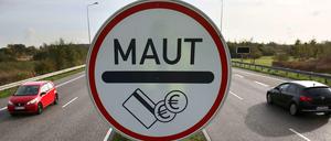 Es gibt noch Gesprächsbedarf über das Gesetz: Die Maut steht nun wegen Datenschutzfragen in der Kritik.