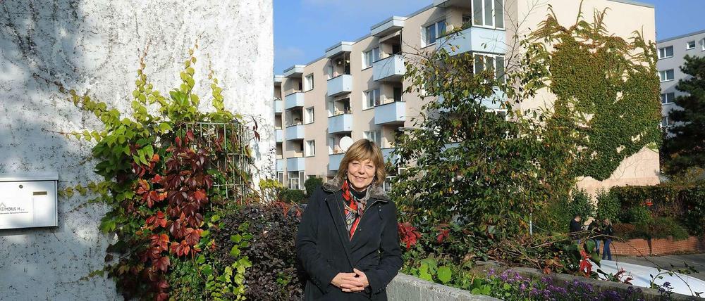Daniela Schadt, Lebensgefährtin von Bundespräsident Joachim Gauck, äußerte sich schon engagiert zur Integrationsdebatte, als sie noch Journalistin war. Nun besuchte sie Neukölln, um sich ein eigenes Bild zu machen von den angeblich vielen Problemen mit den vielen Migranten und Tagesspiegel-Volontär Mohamed Amjahid...
