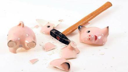 Das Vertrauen der Sparer ist angeschlagen, seit die erste Bank einen Minuszins eingeführt hat.