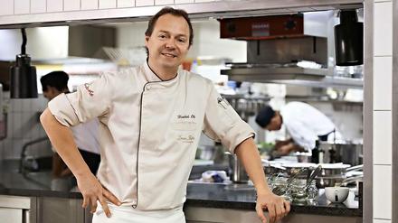 Hendrik Otto, Küchenchef im "Lorenz Adlon Esszimmer", bleibt auf dem Teppich und will weiter für den dritten Michelin-Stern kämpfen