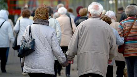 Armut im Alter. Am häufigsten trifft es Rentnerinnen im Westen.