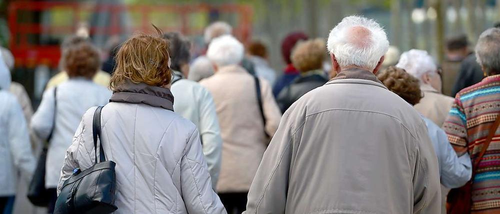 Armut im Alter. Am häufigsten trifft es Rentnerinnen im Westen.