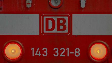 Der Unfall ereignete sich auf dem von Regional- und Fernzügen der Bahn befahrenen Gleisen. 